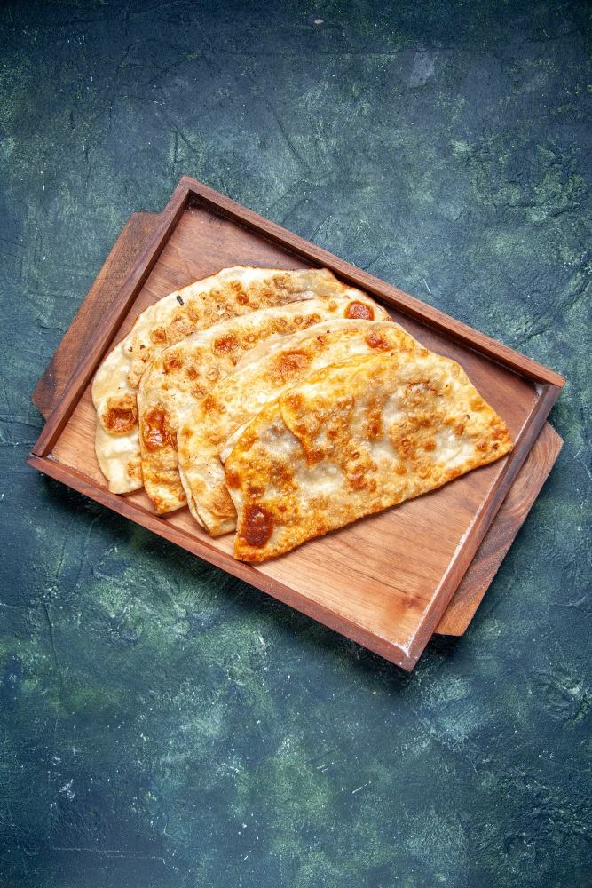 Placinta cu carne tocata si ceapa (reteta dobrogeana): cum prepari acasa un burek gustos pentru copii si familie